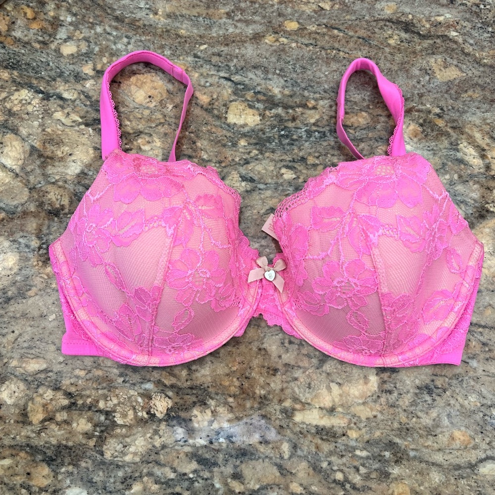 Victoria’s Secret Pink Lace bra